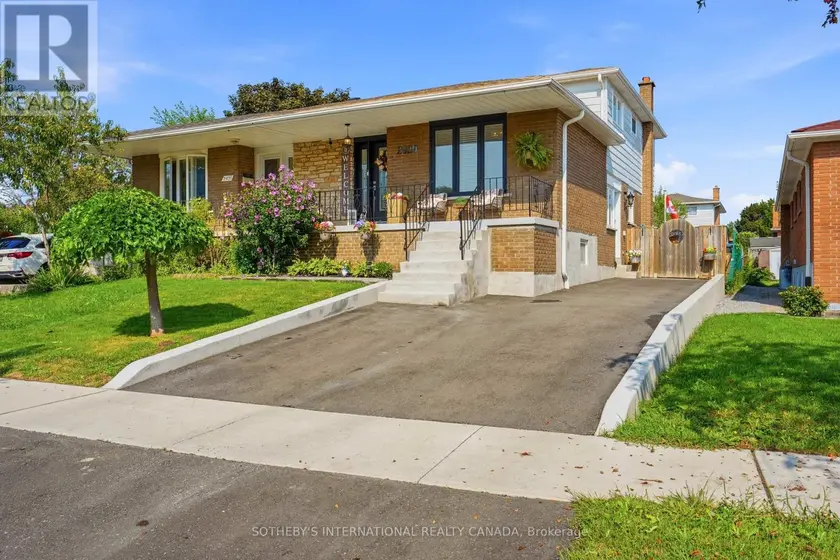 Semi-Detached/Link at 2429 WHALEY DRIVE, Mississauga