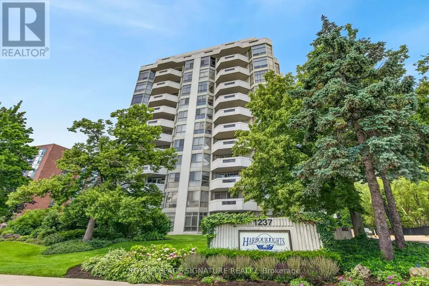 Apartment at 405 - 1237 NORTH SHORE BOULEVARD E, Burlington