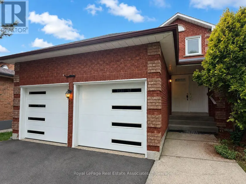 Detached at 2551 WYNTEN WAY, Oakville