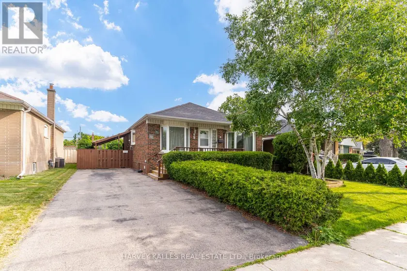 Detached at 9 SEALCOVE DRIVE, Toronto