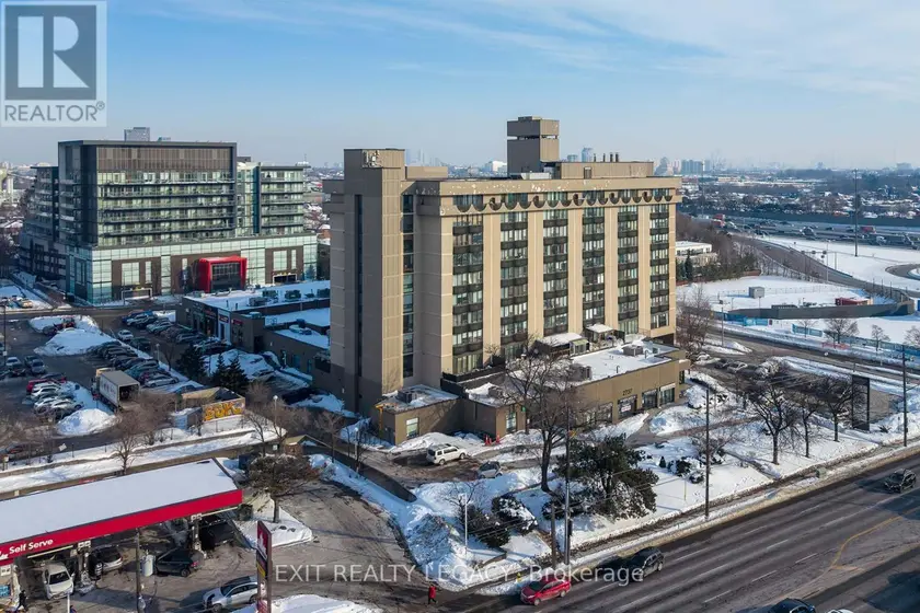 Apartment at 813 - 2737 KEELE STREET, Toronto