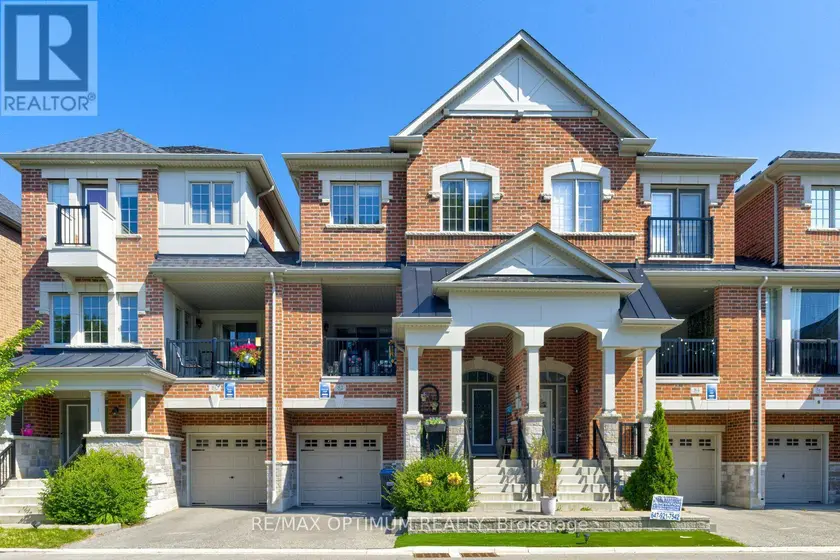 Townhouse at 82 OAKMORE LANE, Brampton