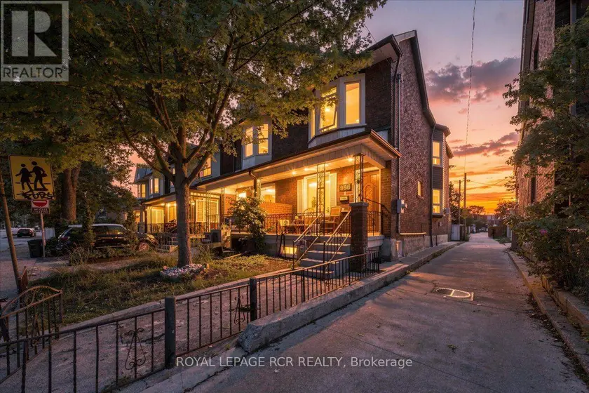 Semi-Detached/Link at 966 SHAW STREET, Toronto