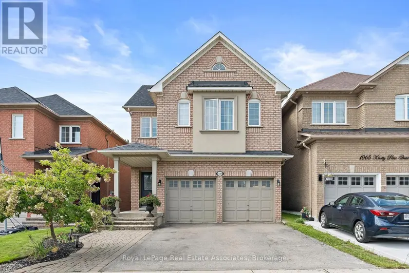 Detached at 1069 KNOTTY PINE GROVE, Mississauga