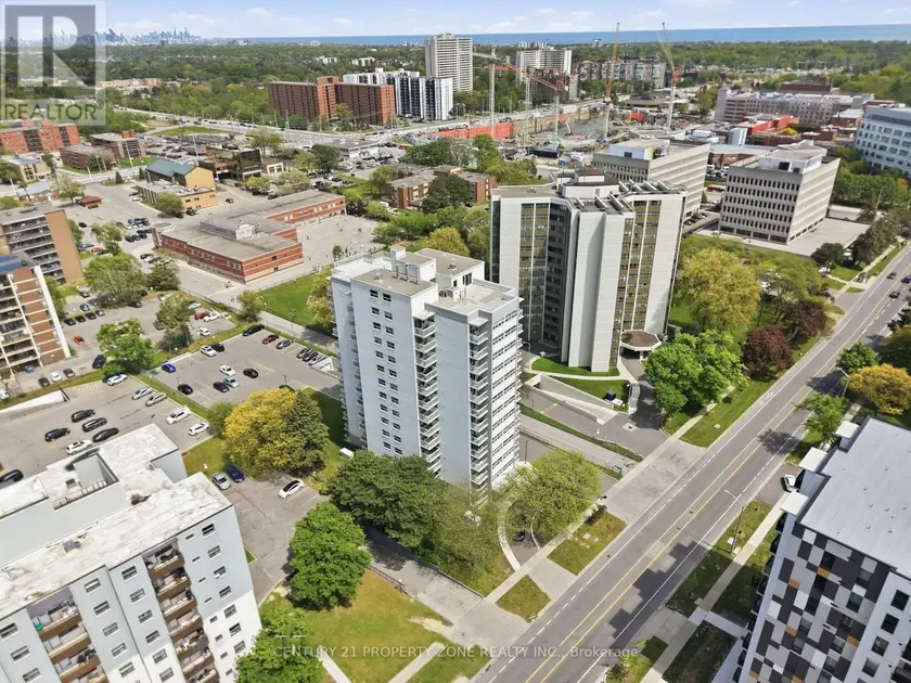 Apartment at 1103 - 2345 CONFEDERATION PARKWAY, Mississauga
