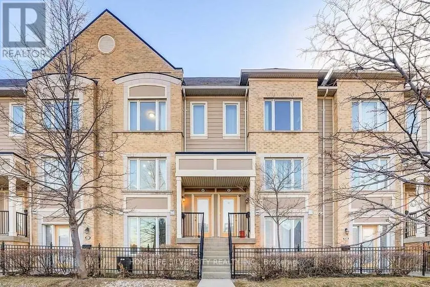 Townhouse at 64 - 60 FAIRWOOD CIRCLE, Brampton