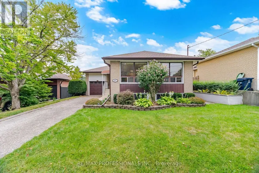 Detached at 147 CHAPMAN ROAD, Toronto