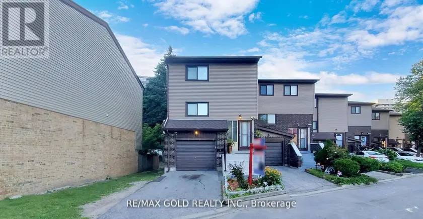 Townhouse at 18 - 18 CARLETON PLACE, Brampton