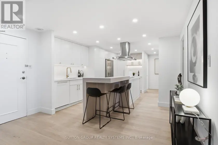 Apartment at 1504 - 812 BURNHAMTHORPE ROAD, Toronto
