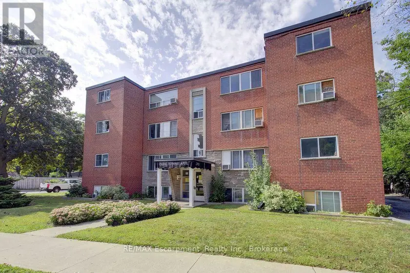 Multiplex at 402 - 2393 NEW STREET, Burlington
