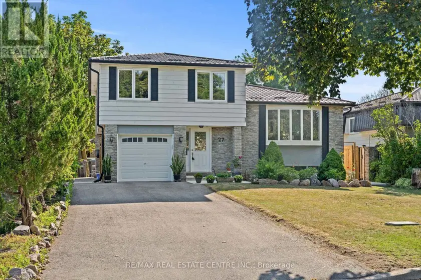 Detached at 27 JEFFERSON ROAD, Brampton