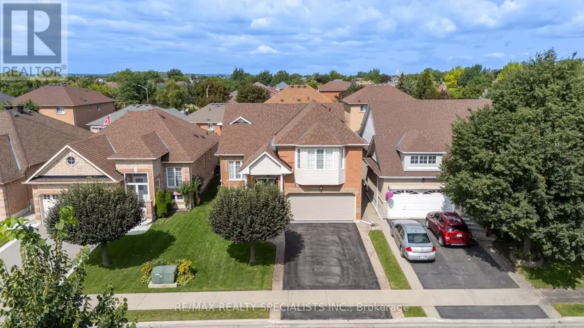 Detached at 66 RYEGRASS CRESCENT, Brampton