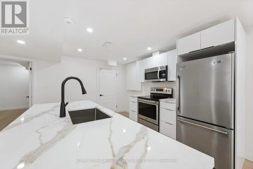 Detached at BSMT APT - 3872 DENSBURY DRIVE, Mississauga