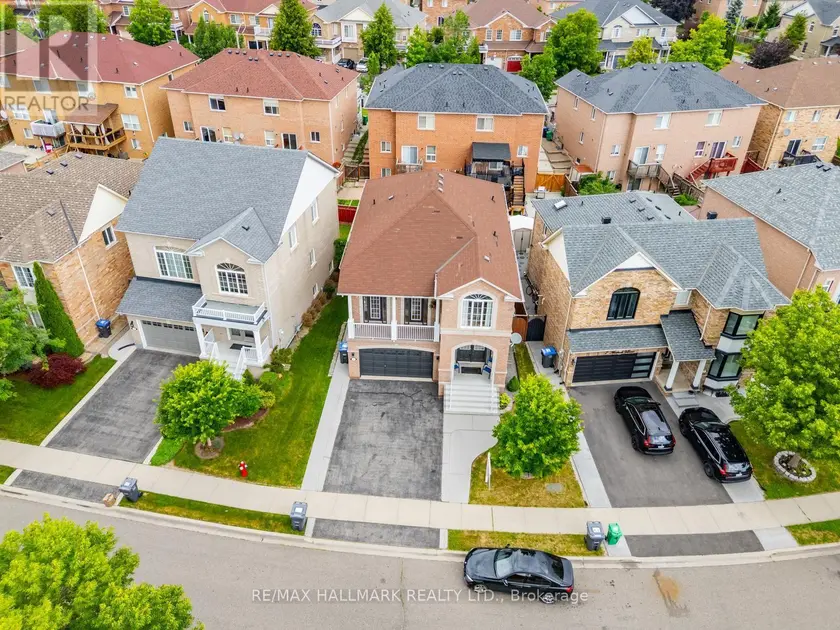 Detached at 9 FLATBUSH LANE, Brampton