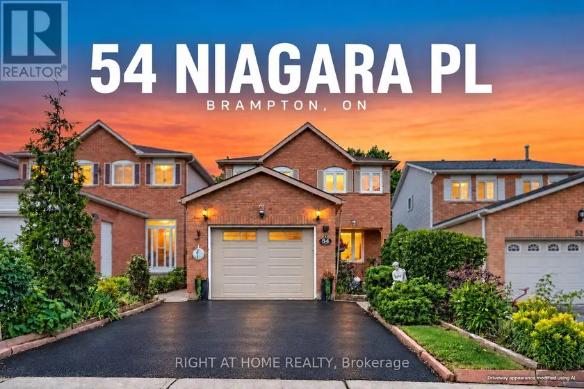 Detached at 54 NIAGARA PLACE, Brampton