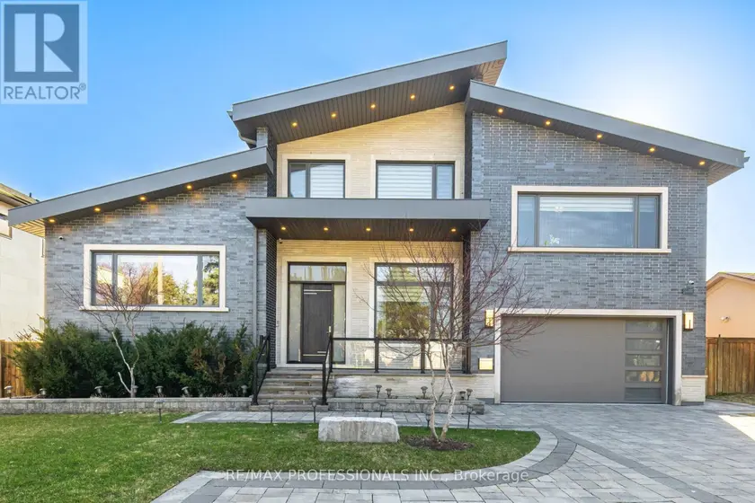 Detached at 466 THE KINGSWAY, Toronto
