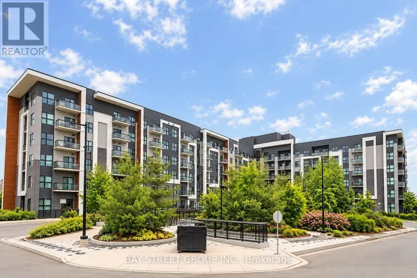 Apartment at 630 - 128 GROVEWOOD COMMON, Oakville
