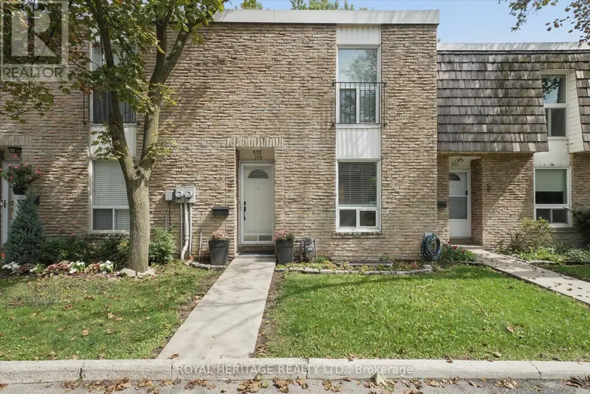 Townhouse at 105 - 701 BURNHAMTHORPE ROAD, Toronto
