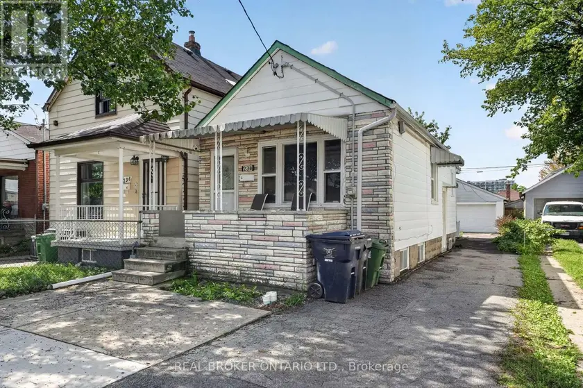Detached at 238 CHAMBERS AVENUE, Toronto