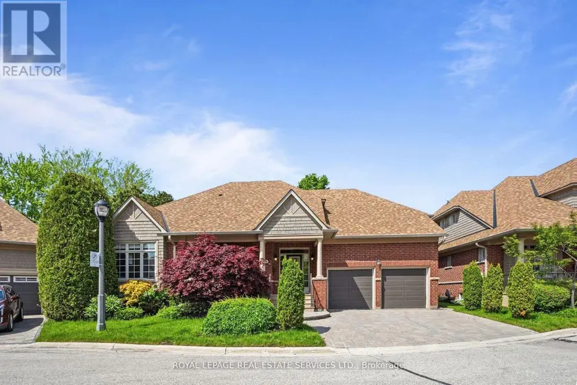 Detached at 10 - 2130 DICKSON ROAD, Mississauga