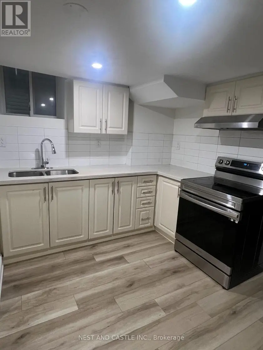 Semi-Detached/Link at 33 LANARK CIRCLE, Brampton