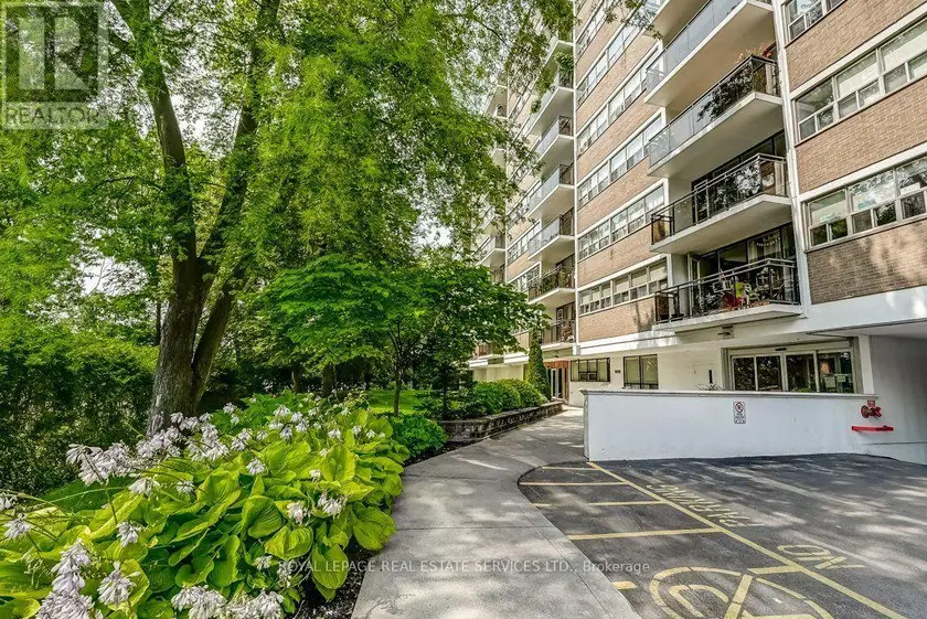 Apartment at 404 - 212 KERR STREET, Oakville