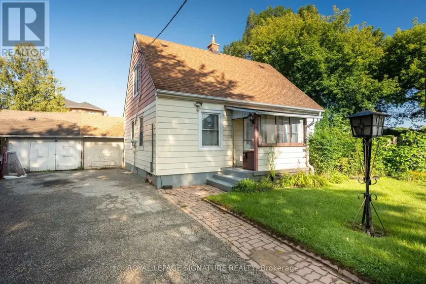 Detached at 15 KEMP SQUARE, Toronto