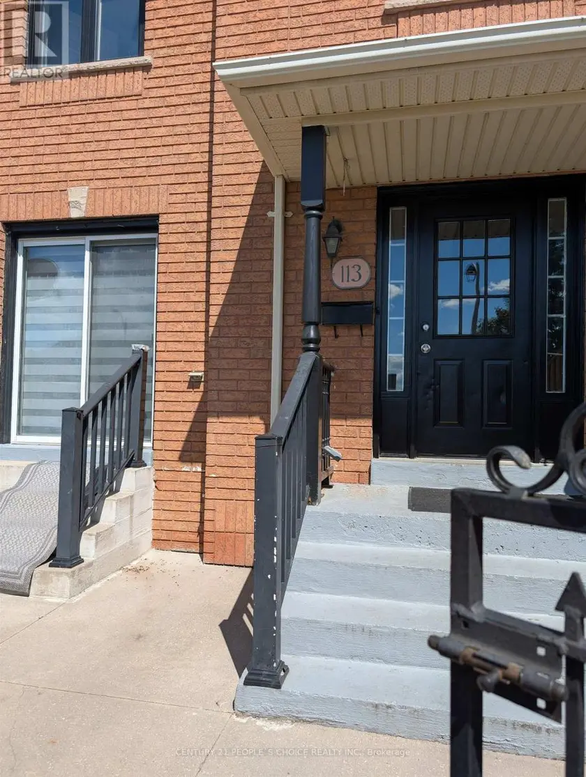 Townhouse at 113 DESERT SAND DRIVE, Brampton