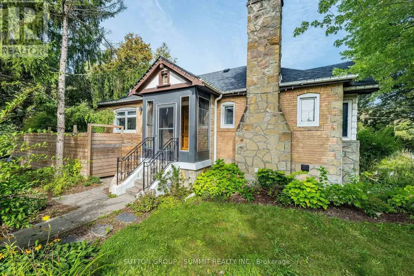 Detached at 32 ELLIS AVENUE, Toronto