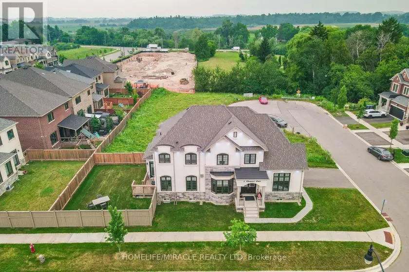 Detached at 4 VINEYARD DRIVE, Brampton