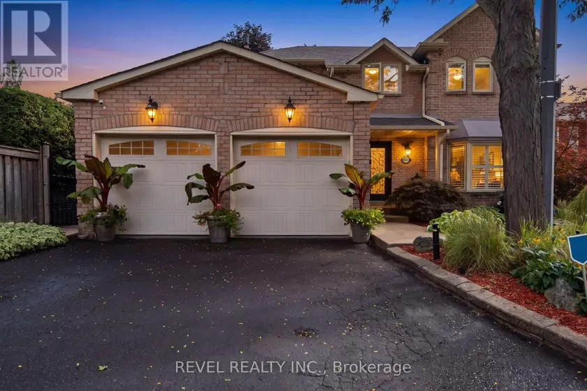 Detached at 6624 MOCKINGBIRD LANE, Mississauga