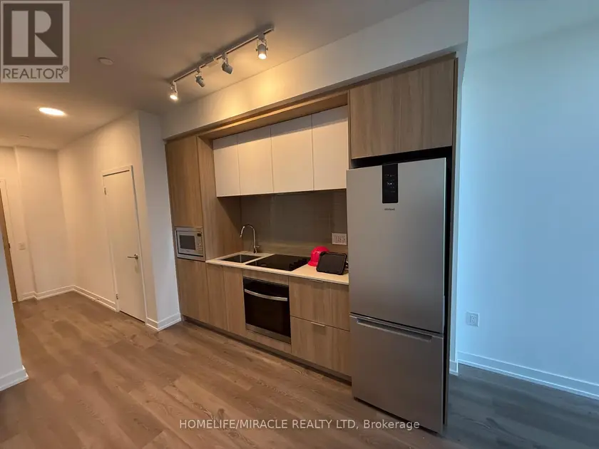 Apartment at 607 - 395 SQUARE ONE DRIVE, Mississauga