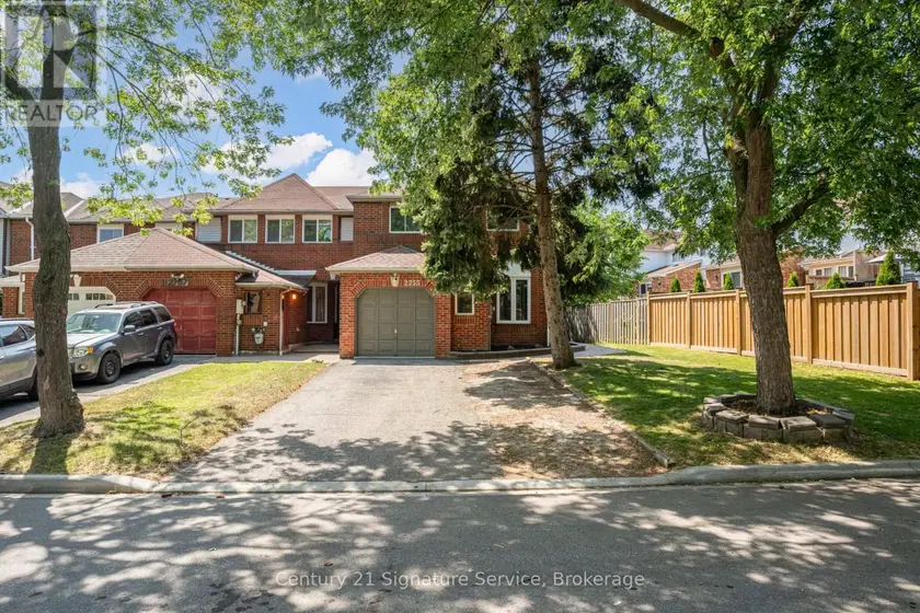 Townhouse at 2755 LINDHOLM CRESCENT, Mississauga