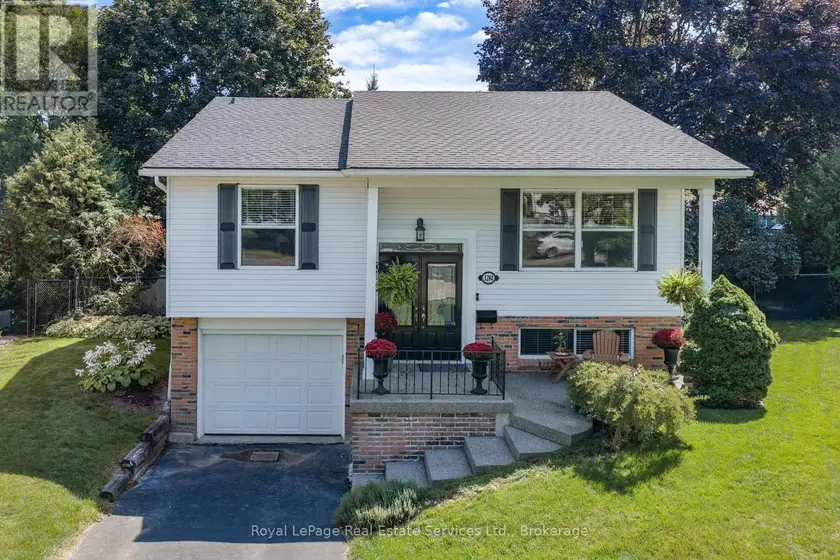 Detached at 1284 MORGAN COURT, Burlington
