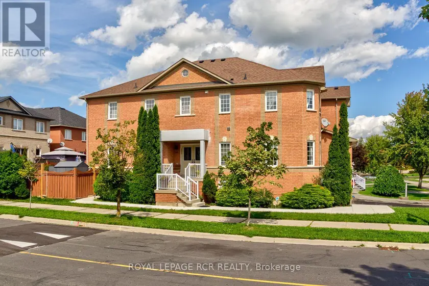 Semi-Detached/Link at 13 SILVERVALLEY DRIVE, Caledon