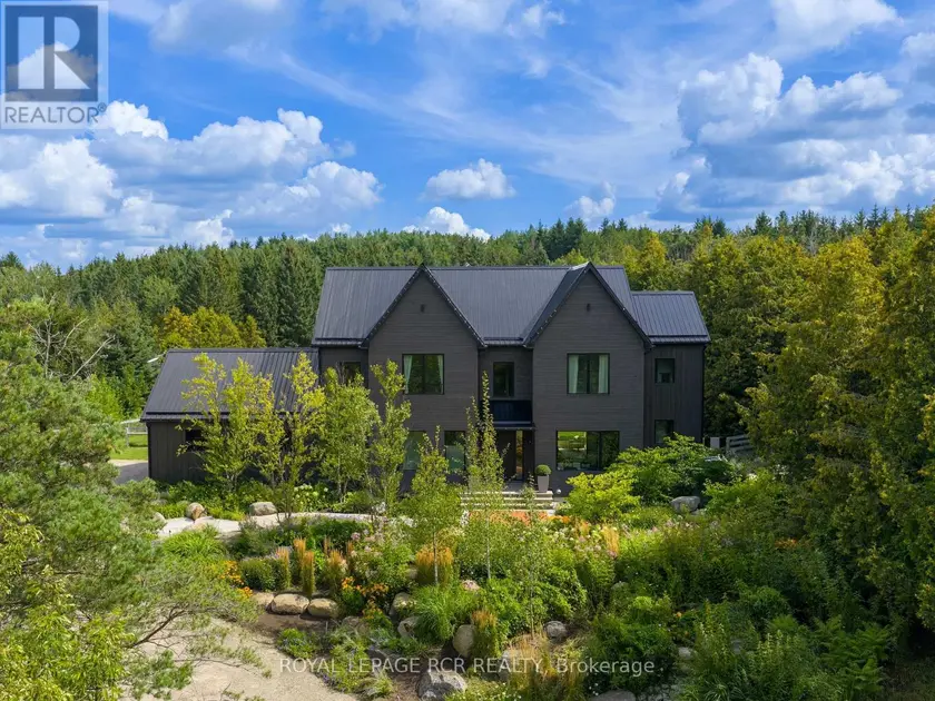 Detached at 3045 HIGHPOINT SIDE ROAD, Caledon