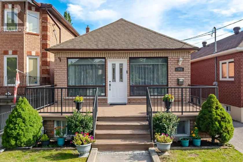 Detached at 161 NORTHLAND AVENUE, Toronto