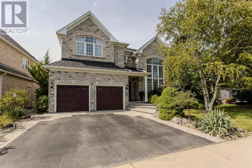 Detached at 2194 BERWICK DRIVE, Burlington