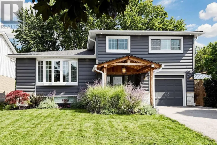 Detached at 1493 CLINTON COURT, Burlington