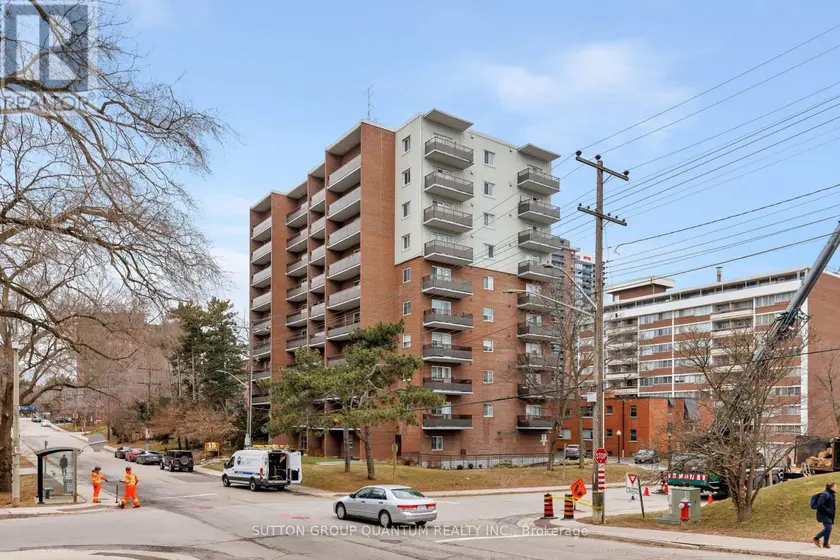 Apartment at 401 - 15 ELIZABETH STREET N, Mississauga