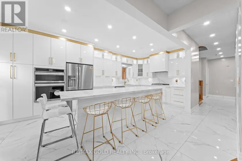 Detached at 19 ATTVIEW CRESCENT, Brampton