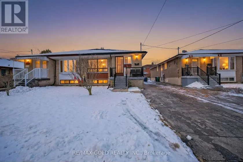 Semi-Detached/Link at STUDIO BSMT - 130 DUNCANWOODS DRIVE, Toronto