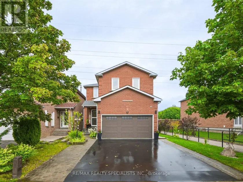 Detached at 57 PENNSYLVANIA AVENUE, Brampton
