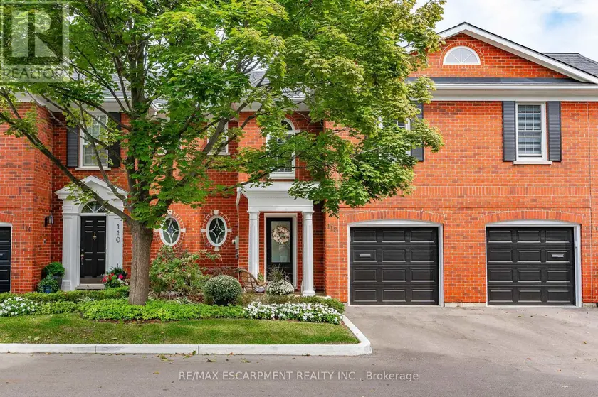 Townhouse at 112 FAIRWOOD PLACE W, Burlington