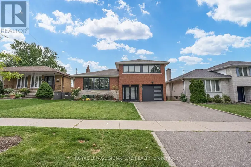 Detached at 68 STAPLETON DRIVE, Toronto