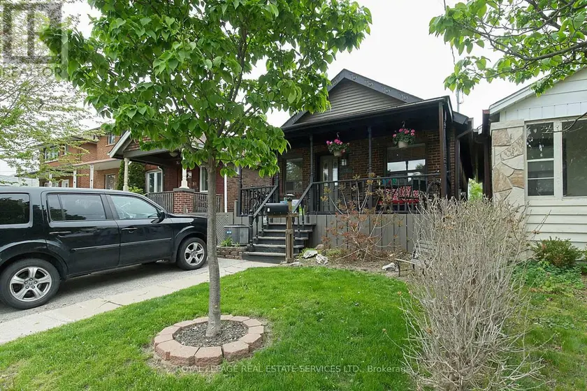 Detached at 37 SEVENTEENTH STREET, Toronto