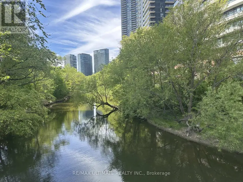 Apartment at TH01 - 2212 LAKE SHORE BOULEVARD W, Toronto