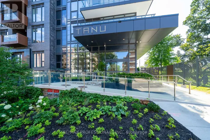 Apartment at 816 - 21 PARK STREET E, Mississauga