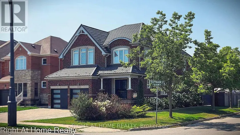 Detached at 22 Bluffmeadow St, Brampton