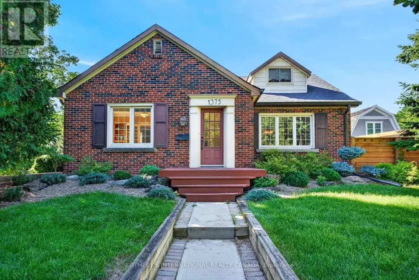 Detached at 1375 CAROLINE STREET, Burlington
